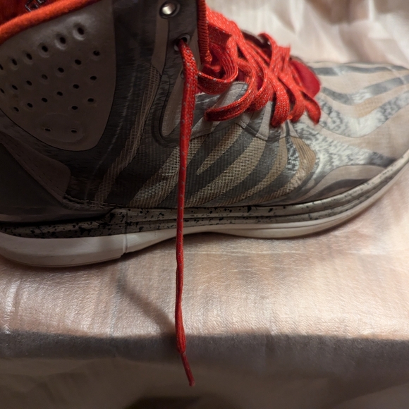 Adidas red zebra basketball sneakers size 11 men - Picture 4 of 7